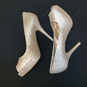 STEVE MADDEN "P-Kelle" Glitter Peep toe heels